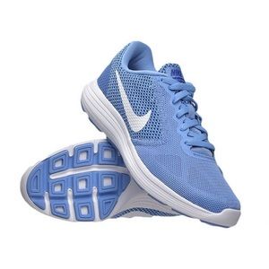 Nike tennis shoes